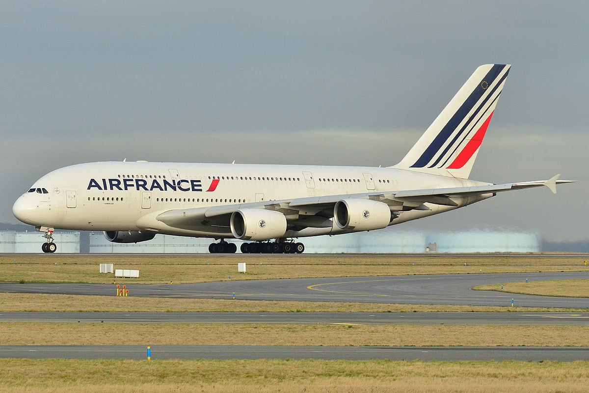 Израильская Правда. Компания Air France, сообщила, что 24 января возобновляет авиационное сообщение с Израилем.