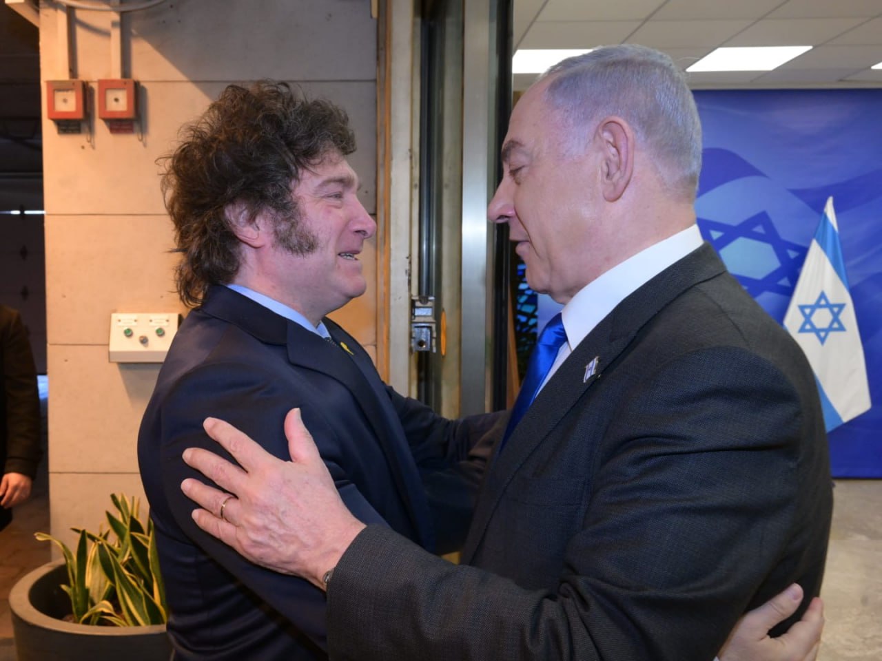 Израильская Правда. Биньямин Нетаниягу встретился с президентом Аргентины Хавьером Милеем.