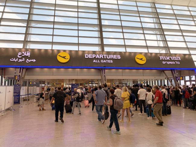 Израильская Правда. Пассажиропоток в аэропорту «Бен-Гурион» растет, авиакомпании стараются заинтересовать пассажиров