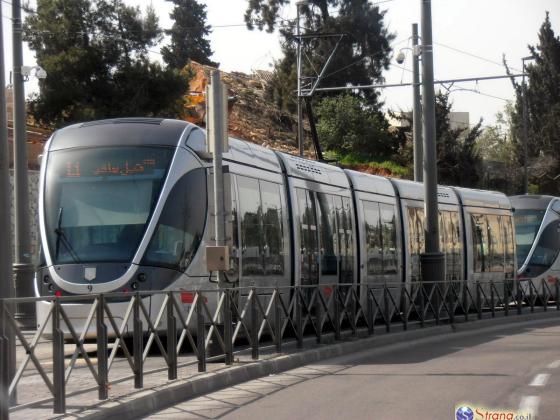 Израильская Правда. Полиция арестовала банду террористов, бросавших взрывные устройства и камни в трамвай в Иерусалиме