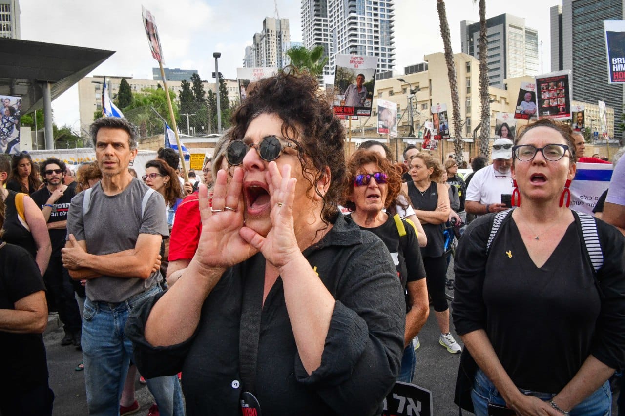 Израильская Правда. Очередная демонстрация в Тель-Авиве возле комплекса правительственных зданий Кирия.