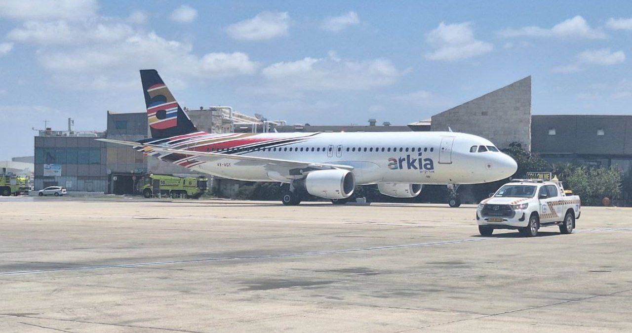 Израильская авиакомпания Arkia получила новый самолет Airbus A320-214 (борт 4X-AGY). 