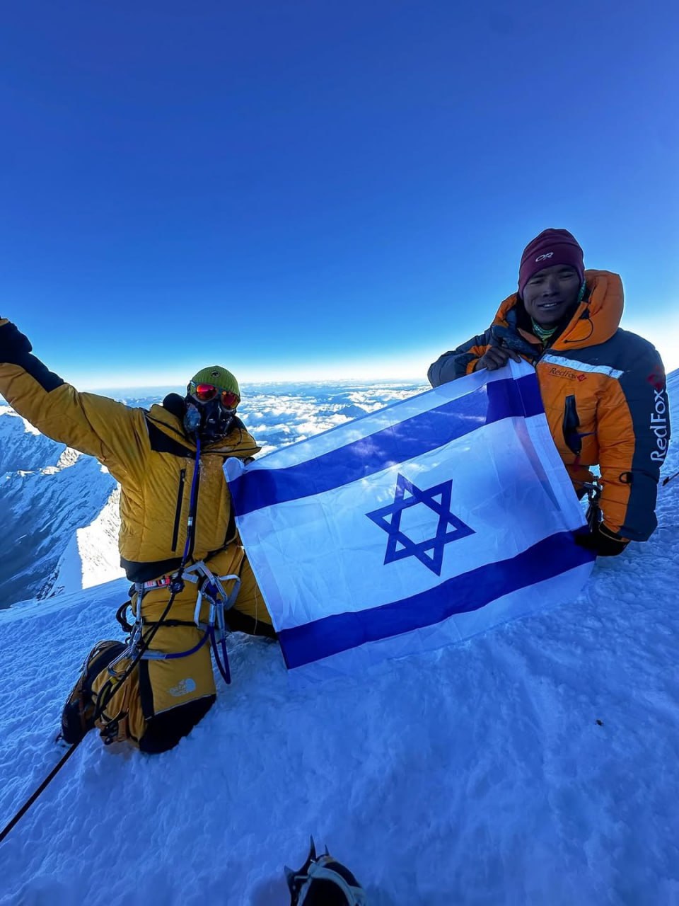 Флаг Израиля на горе Манаслу в Непале 🇮🇱