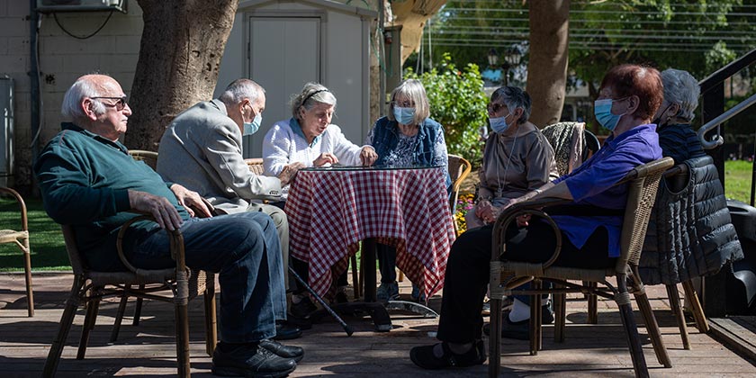 Израиль занял 4-е место среди стран OECD (ОЭСР) по продолжительности жизни — 83,8 года.