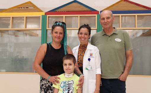 После 8 лет страданий: мальчик открыл рот благодаря сложной операции в «Шнайдер»