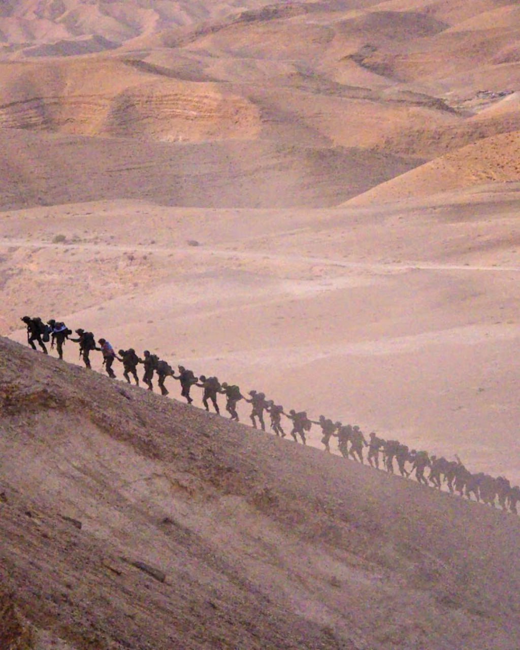 Поднялись на гору Масада и спустились с неё, как бойцы спецподразделения «Нахаль»