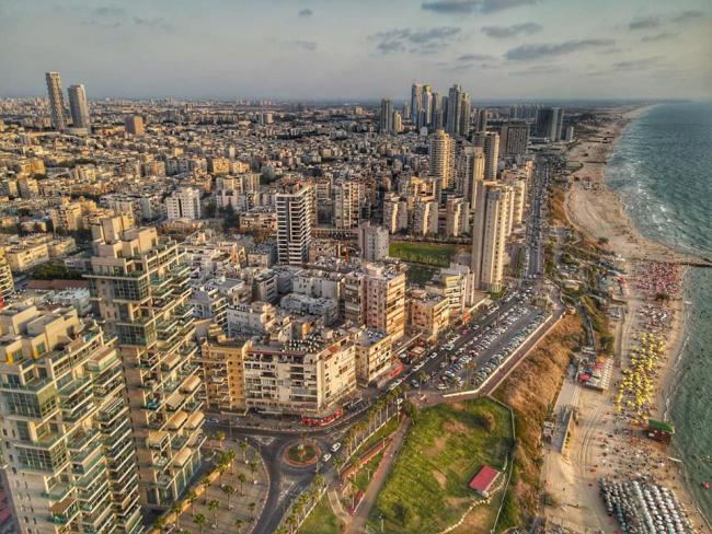 Сотрудники муниципалитета Бат-Яма арестованы по подозрению в вымогательстве и взяточничестве