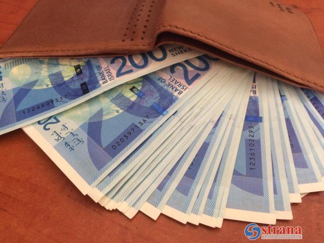 Средняя зарплата в Израиле снизилась, в хайтеке – выросла