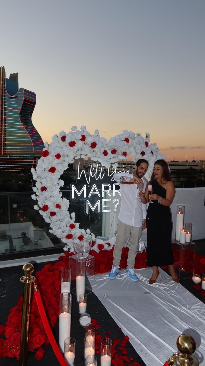 Бывшие заложники Матан Цангаукер и Илана Грицевски объявили о помолвке в Майами, США