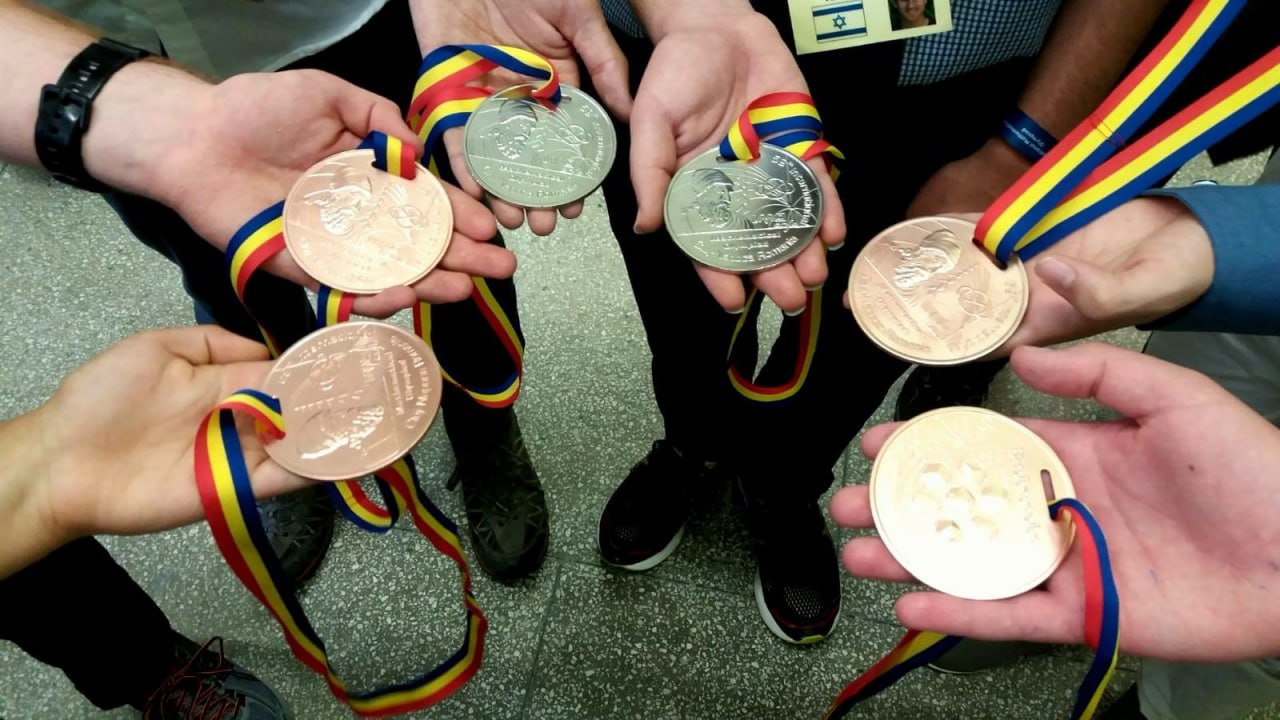 Израиль набирает школьников в международные научные сборные