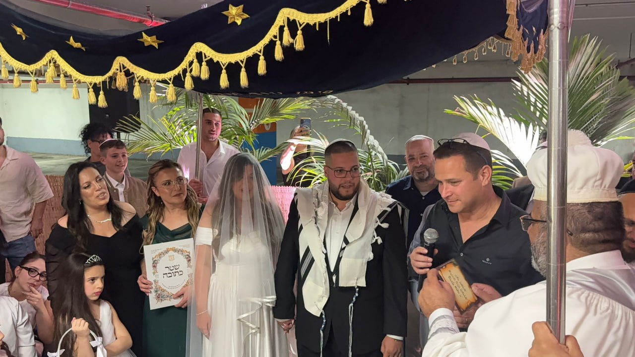 Любовь побеждает войну: свадьбу провели на подземной парковке в Ришон ле-Ционе